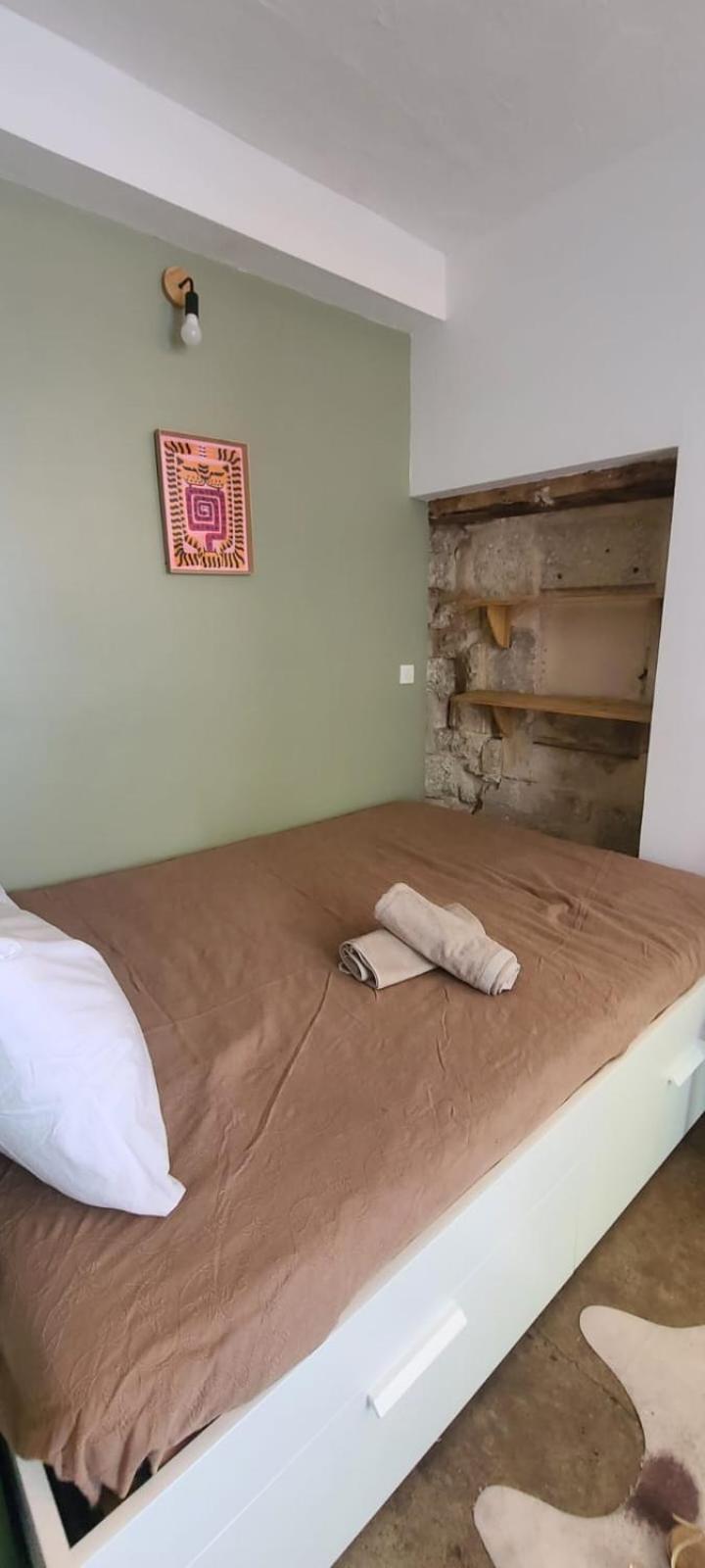 Studio Au Coeur Historique De Montpellier, 2 Personnes Et Wifi Esterno foto