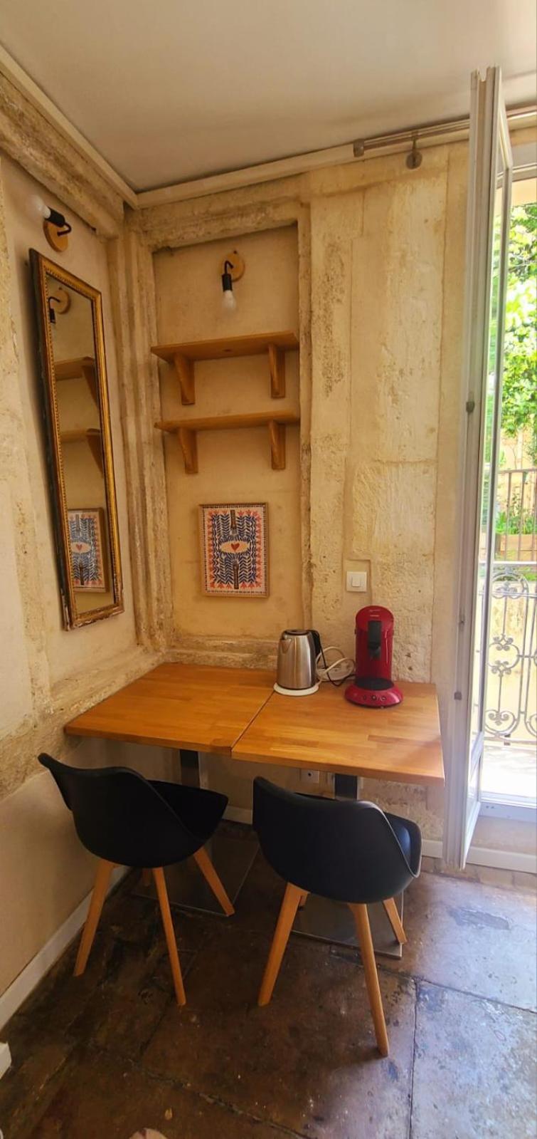 Studio Au Coeur Historique De Montpellier, 2 Personnes Et Wifi Esterno foto